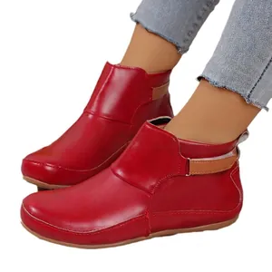 Bottines plates élégantes en cuir rouge avec bride auto-agrippante pour femmes