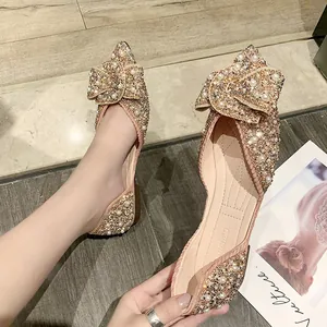 Elegante puntige ballerina's voor dames met strik, strass-steentjes en parelversiering