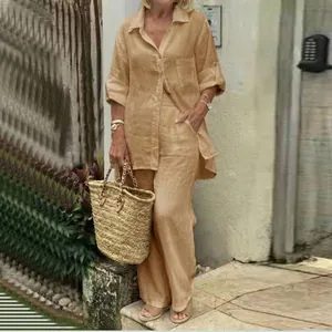 Ensemble élégant deux pièces pour femme avec chemise longue et pantalon beige clair