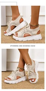 Beige Fly-Knit-Plateausandalen für Damen mit Schnürung, Peeptoe und offener Ferse