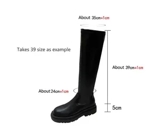 Dimensiones detalladas de las botas altas negras con punta redonda y tacón de 5 cm