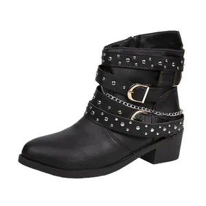 Schicke schwarze Punk-Stiefeletten mit silbernen Nieten, Schnallen und Blockabsatz