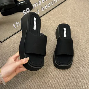 Dames Platform Slippers Dikke Zool Modieuze Sleehak Slides Zwart Textiel Strandschoenen Casual Outdoor Sandalen