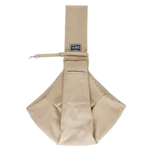Tragbare beige atmungsaktive Haustierschlinge mit Netzdesign und Haken für Katzen