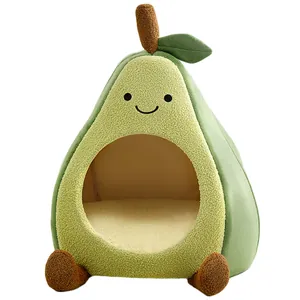 Panier pour chat douillet en forme d'avocat avec design fermé et joli visage souriant