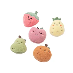 Collectie schattige pluche fruit kattenkruid speeltjes met aardbei en ananas