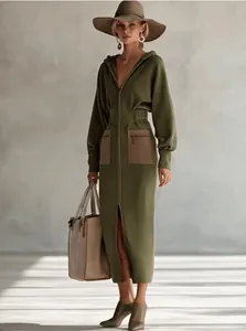 Elegantes olivgrünes Kapuzenkleid mit Reißverschluss, langen Ärmeln und Taschen