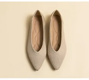 Beige puntige gebreide ballerina's voor dames met ademende streeptestuur