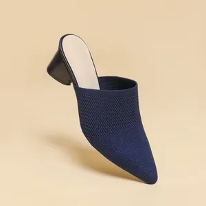 Eleganti sabot in maglia blu scuro a punta con tacco largo da 5 cm per donna ufficio