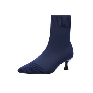 Elegante marineblaue Strick-Stiefeletten mit spitzer Zehenpartie und Pfennigabsatz
