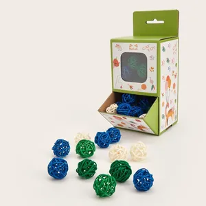 Palline giocattolo per gatti intrecciate colorate con confezione regalo verde