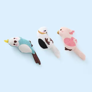 Set di 3 giocattoli di peluche a forma di uccello con erba gatta per gatti