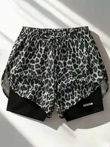 Pantaloncini sportivi leopardati da donna con doppio strato e coulisse elastica