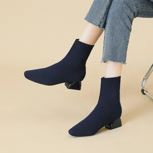 Bottines à Bout Carré pour Femmes Maille Tricotée Respirante Talon Bloc Slip-on Sock Boots Chaussures de Mode Décontractées
