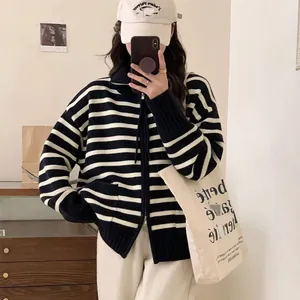 Oversized black and white striped knitted cardigan with zipper for women autumn style