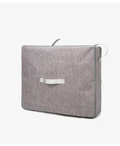 Lettiera per gatti pieghevole in tessuto Oxford grigio con manici robusti e cerniera.