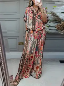 Bohemian floral print 2-piece set with short sleeve top and wide leg pants for summer