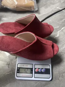 Weight measurement showing 421g for these dark red suede wedge peep toe slippers