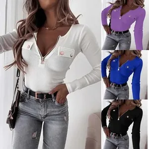Vue détaillée du haut en tricot à manches longues et fermeture éclair pour femmes en 4 couleurs