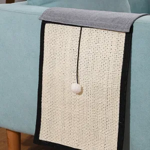 Tappetino Tiragraffi in Sisal Naturale per Gatti Protezione Mobili Divano Con Palla di Peluche Appesa Durevole