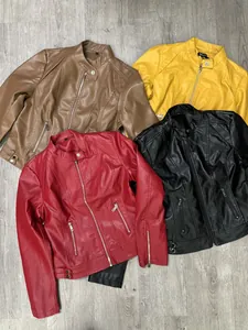Vestes en similicuir pour femmes en plusieurs couleurs avec col montant et zips