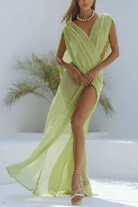 Elegantes, durchsichtiges, limettengrünes, ärmelloses Strandkleid mit hohem Beinschlitz