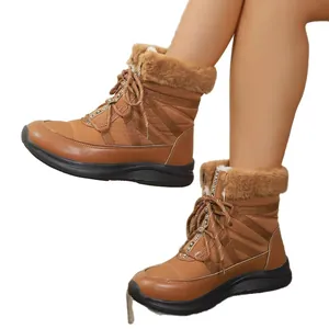 Stilvolle warme Damen-Winter-Schneestiefel mit braunem Kunstfellfutter und dicker Plateausohle