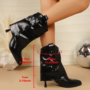 Bottes à talons aiguilles pointues noires avec design de jambe de pantalon de 7 cm