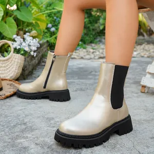 Bottines chic couleur champagne à bout rond avec semelle épaisse et fermeture éclair