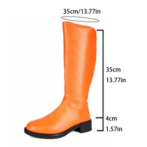 Detailansicht orangefarbener hoher Stiefel mit präzisen Maßen für Schafthöhe und Absatz