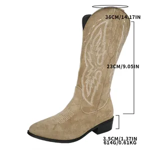 Detailansicht der bestickten Westernstiefel in Hellbraun mit Schaft- und Absatzmaßangaben