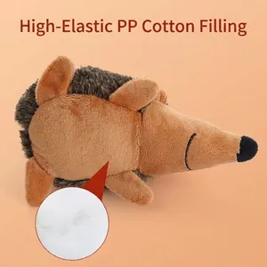 Detalle de juguete para perro erizo de peluche con relleno de algodón PP muy elástico.