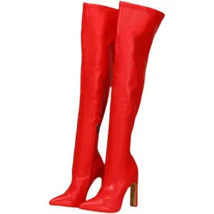 Elegante rote Overknee-Stiefel mit spitzer Zehenpartie und hohem, modischem Blockabsatz