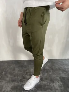 Pantaloni da jogging slim fit da uomo verde oliva con coulisse e fondo gamba con zip