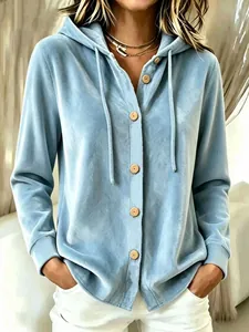 Cardigan à capuche en peluche bleu clair pour femme avec boutons en bois