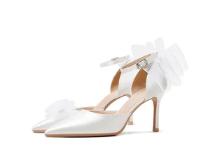 Elegante weiße spitze Stiletto-Heels mit Tüllschleife für Hochzeiten und Partys