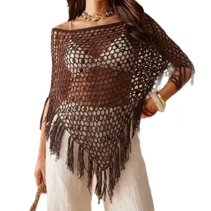 Poncho bohémien marrone lavorato a mano con paillettes e nappe per stile da vacanza