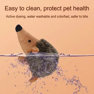 Juguete de peluche duradero y lavable para mascotas, sumergido en agua limpia