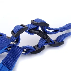 Pettorina regolabile in nylon blu per cani di taglia media e grande con fibbie sicure