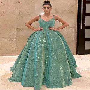 Robe de soirée élégante trapèze brillante vert turquoise avec fines bretelles