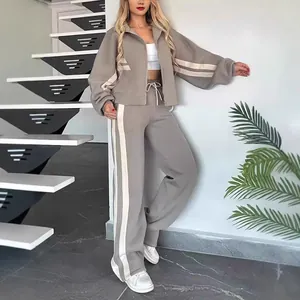 Γυναικεία γκρι ριγέ φόρμα Y2K με oversized ζακέτα με φερμουάρ και φαρδύ παντελόνι