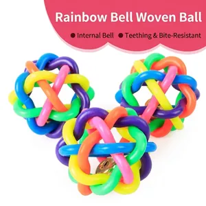 Langlebiger, regenbogenfarbener, gewebter Hundespielball aus Gummi mit Innenglocke