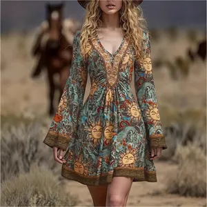 Robe trapèze bohème vintage à col en V et manches évasées dans un paysage désertique