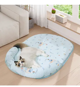 Esterilla refrescante para mascotas con diseño de conejo y flores azules