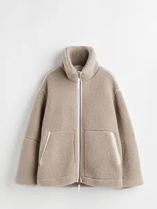 Oversize-Fleecejacke in Beige für Damen und Herren mit Reißverschluss und Stehkragen