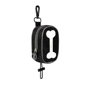 Distributeur de sacs à déjections canines noir avec motif os et clip métallique pratique