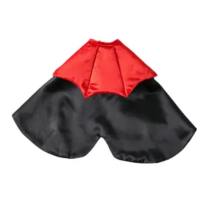 Roter und schwarzer Satin-Haustier-Halloween-Umhang für Katzen und kleine Hunde