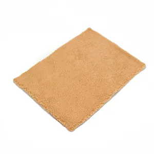 Esterilla térmica de lana sherpa para perros y gatos, manta suave color camello.