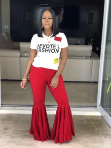 Elegantes pantalones de campana rojos ajustados con volantes para ropa de fiesta
