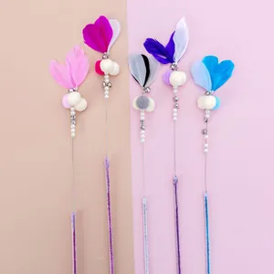 Set di 5 bacchette interattive per gatti con piume colorate campanelli e perle lucide